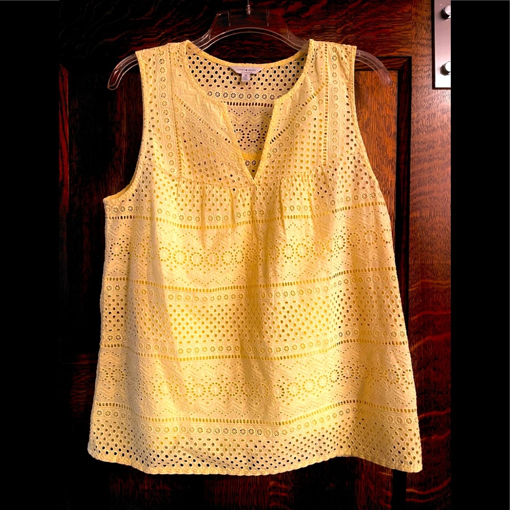 Cute yellow Lucky lacy top